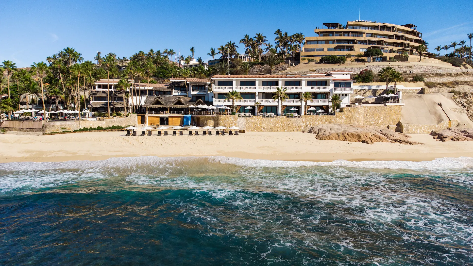 beachfront-resort-view-los-cabos-mexico